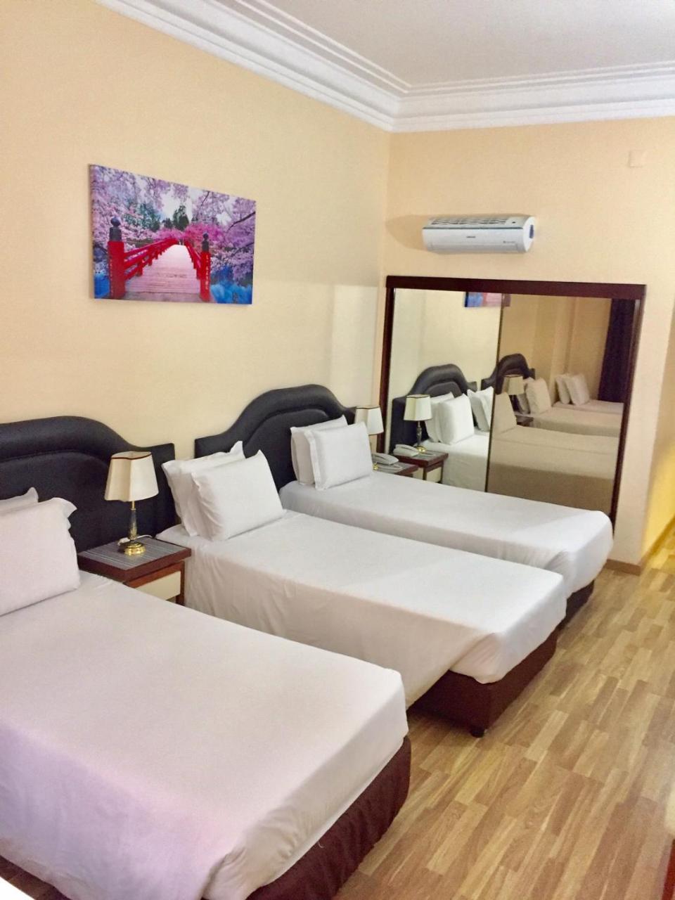 Triple Room,403540140:JPEG